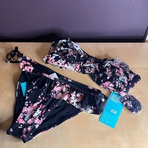 H&M 2-piece swimsuit size 6 *NWT*